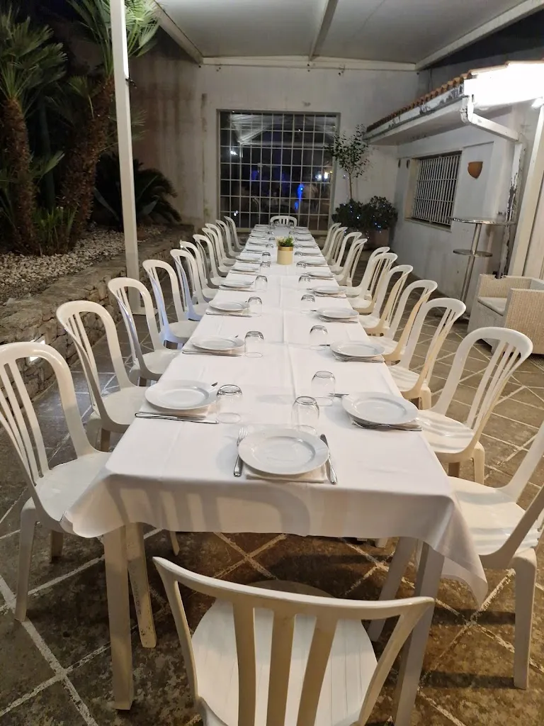 WHITE restaurant_Casarano_slider_image_3