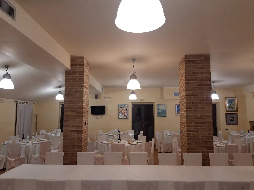 M C D_Country House Piccolo Eden_Monsano_reseña