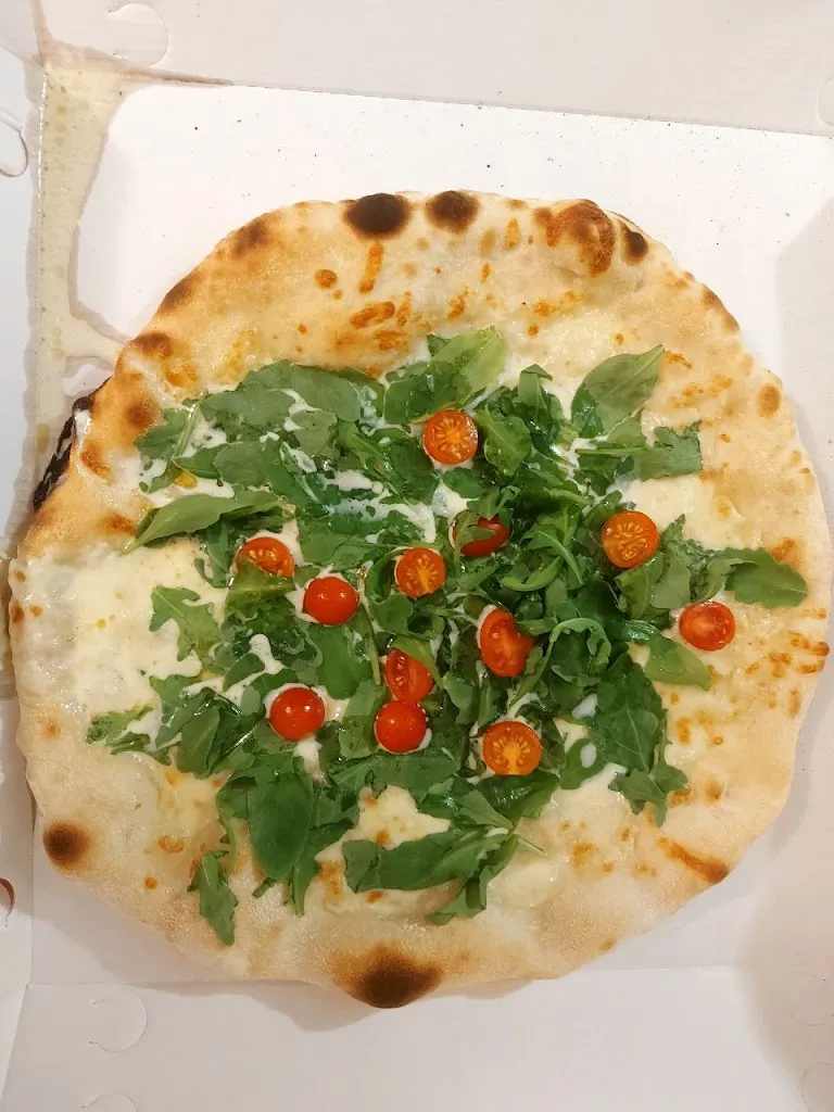 Erica_pizza del borgo_Mondolfo_recensione