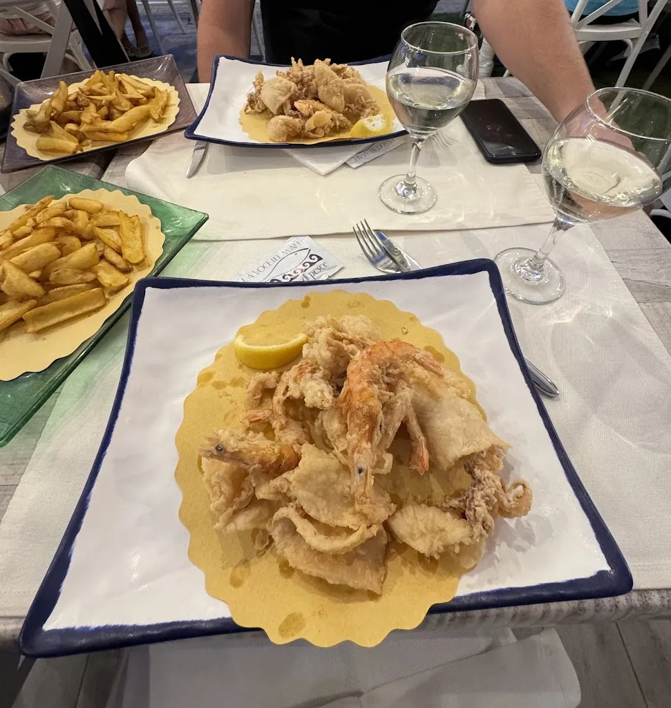 darina_Ristorante La voce del mare Marotta_Mondolfo_review