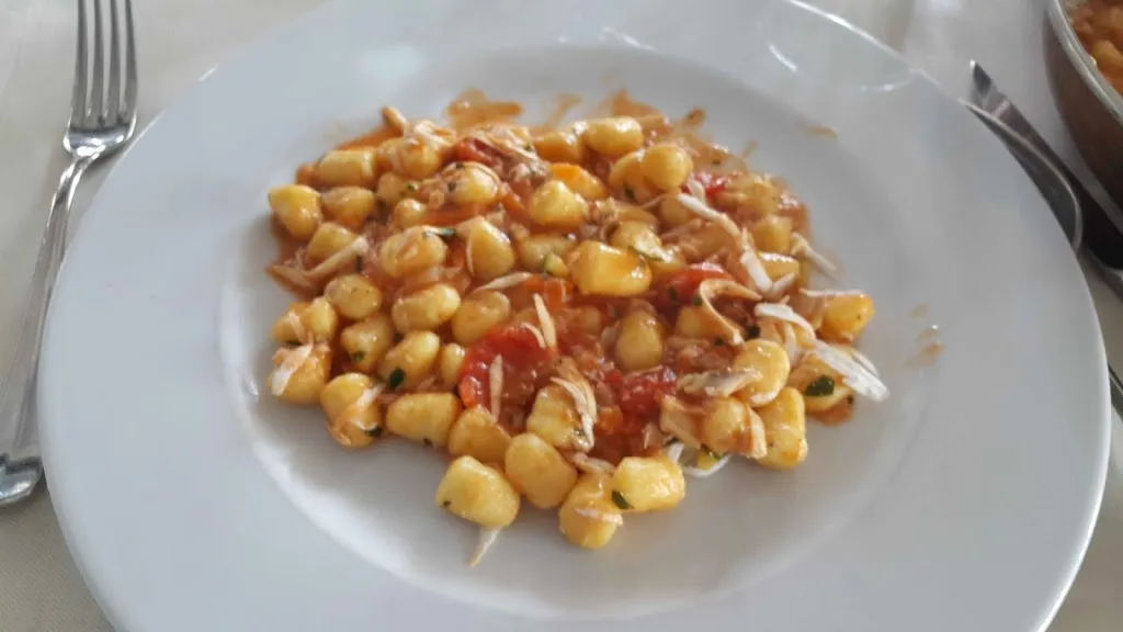 And Gag_Burro & Alici_Mondolfo_review