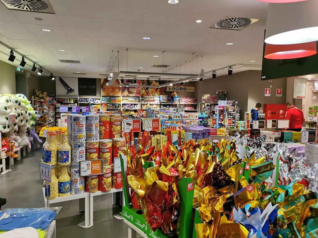 Marco Monti_Autogrill Metauro Est_Mondolfo_review