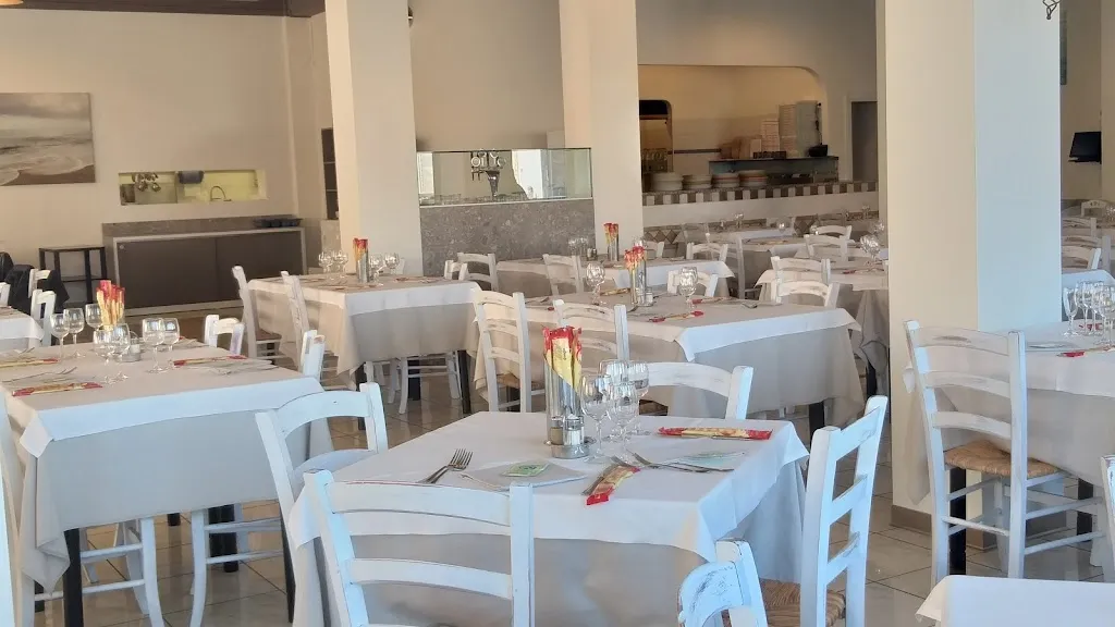 Ristorante Hotel "Il Punto" restaurant in Mondolfo