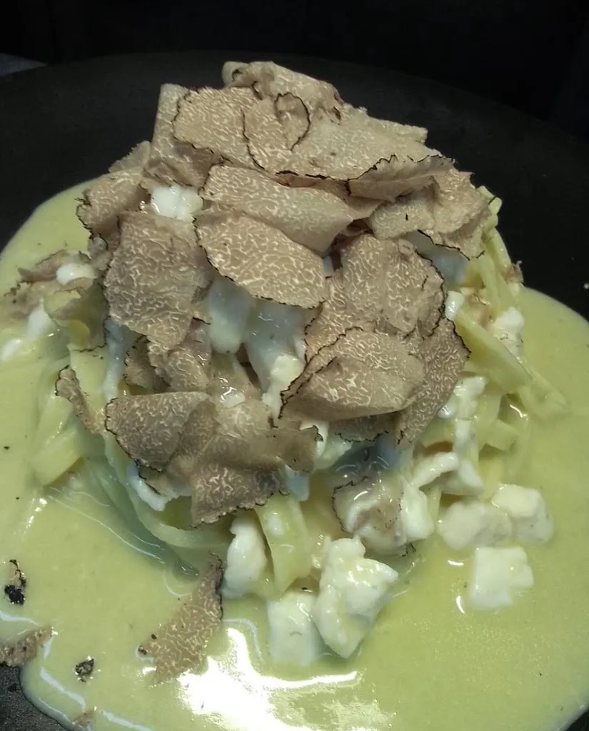 20 E 15 Cibo E Vino_Mondolfo_slider_image_2