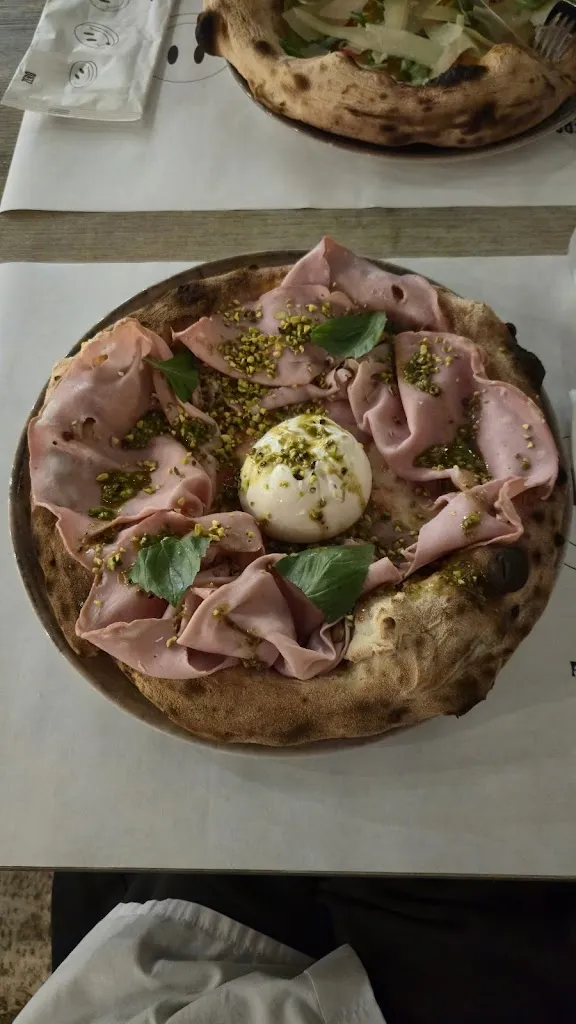 Leon Headstone_ZERO Pizza&Drink_Casarano_review