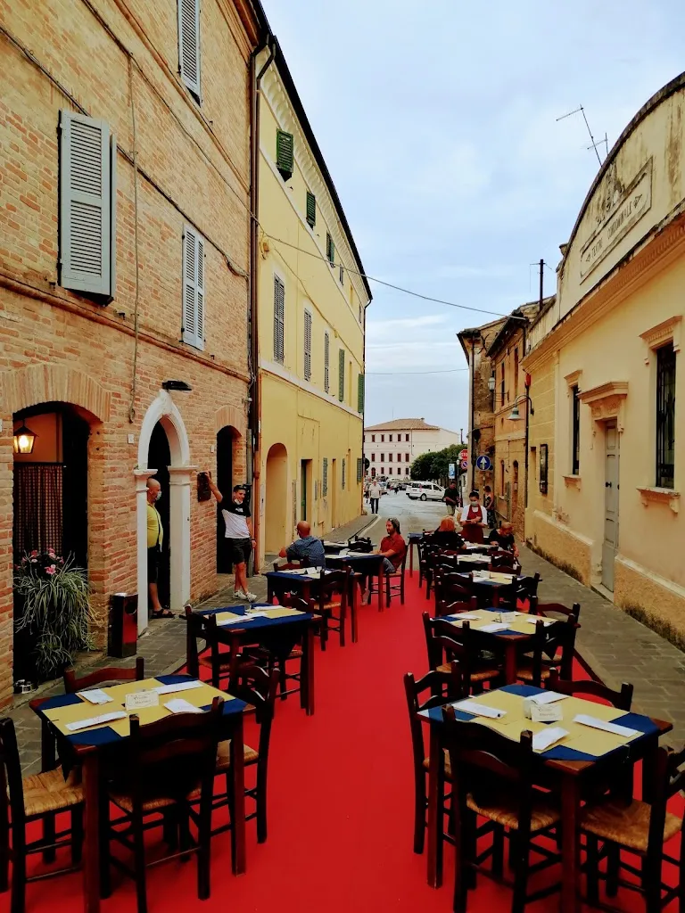 Excalibur Pub Pizzeria restaurant in Monte San Vito