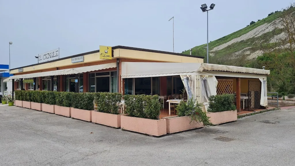 Ristorante Il Crinale restaurant in Montecalvo in Foglia
