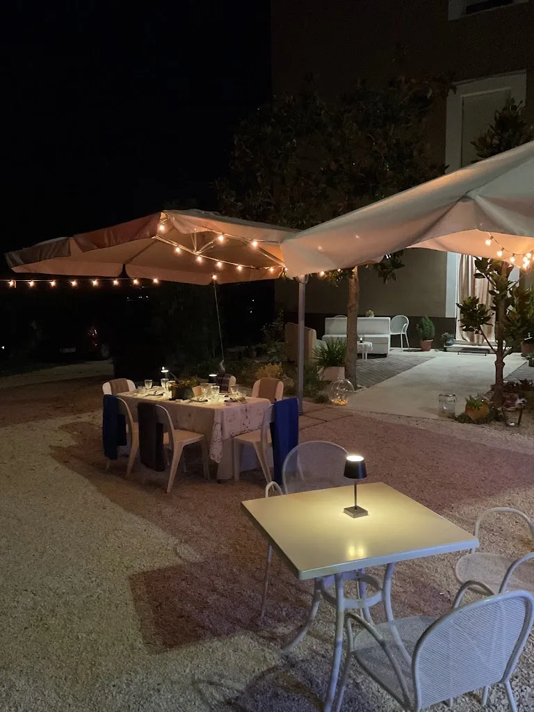 Lisetta Home Restaurant_Monte San Giusto_slider_image_1