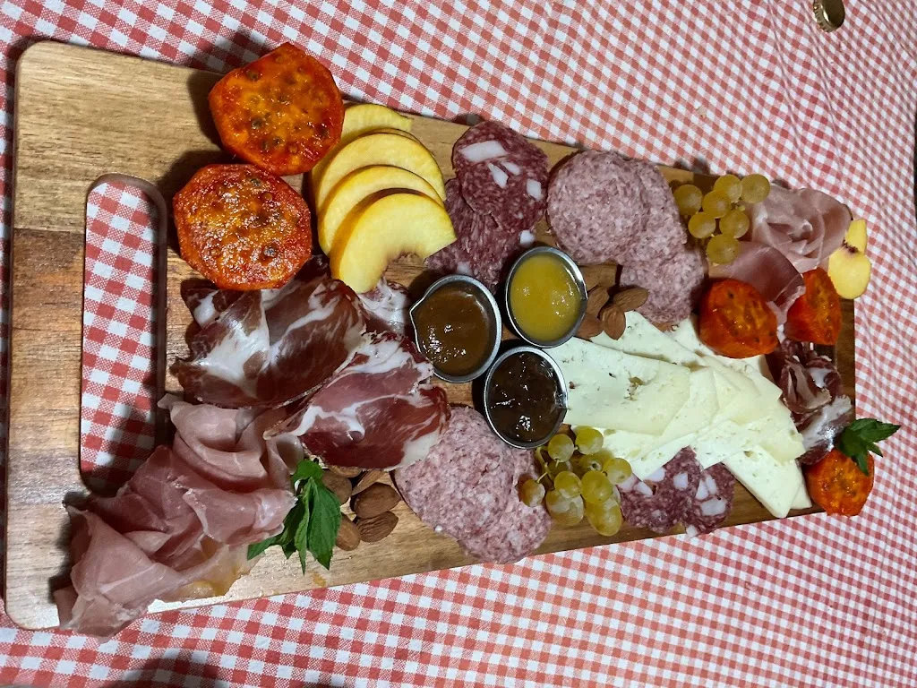 Lisetta Home Restaurant_Monte San Giusto_slider_image_3