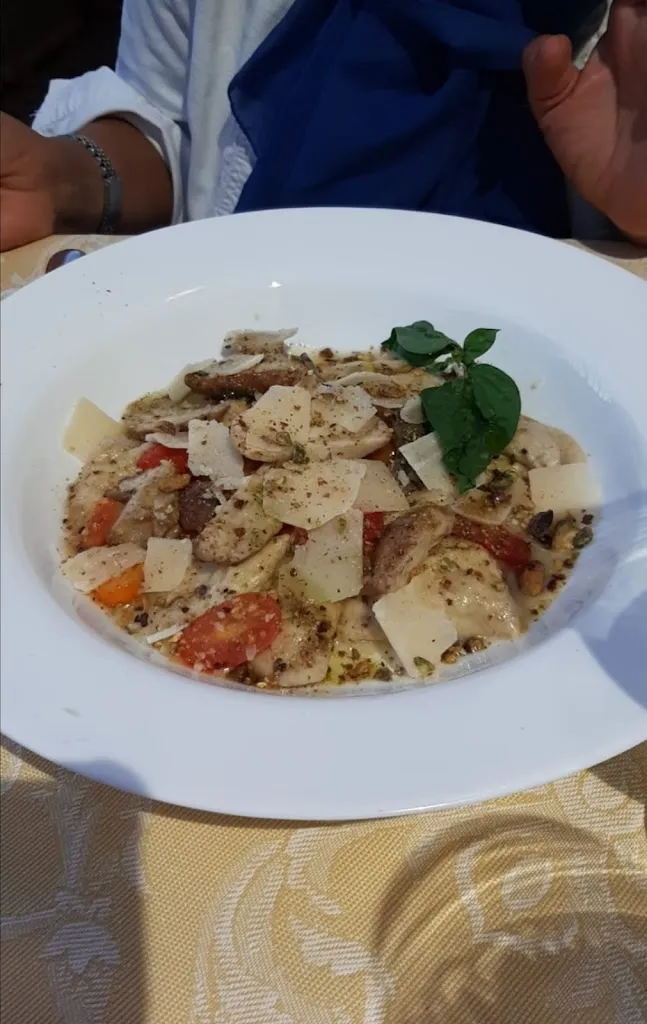 Leonia Talamona_Trattoria Nicolì_Monte San Giusto_recensione