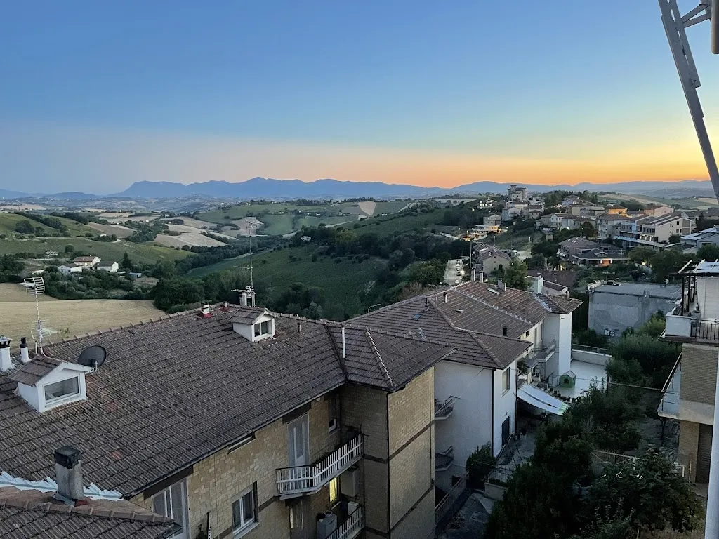 Wayne Kruse_Hotel La Rosa Dei Venti_Monte San Giusto_review