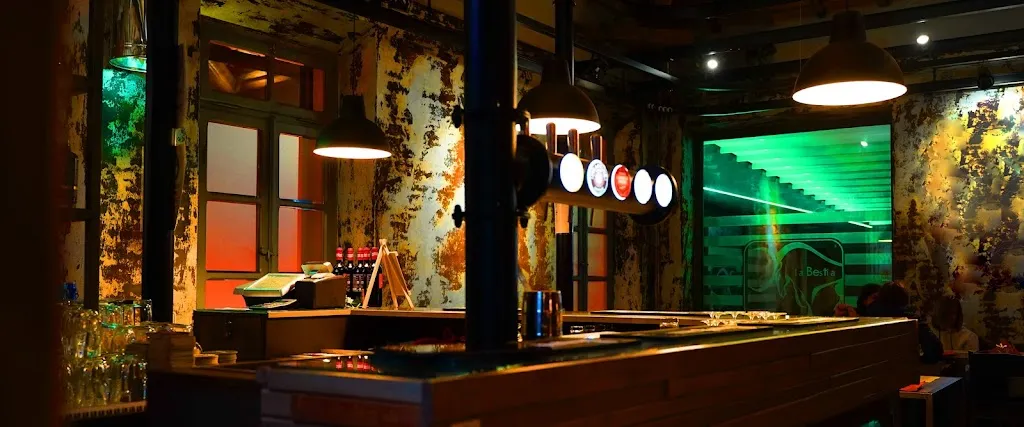 Pub La Bestia restaurant in Monte San Giusto