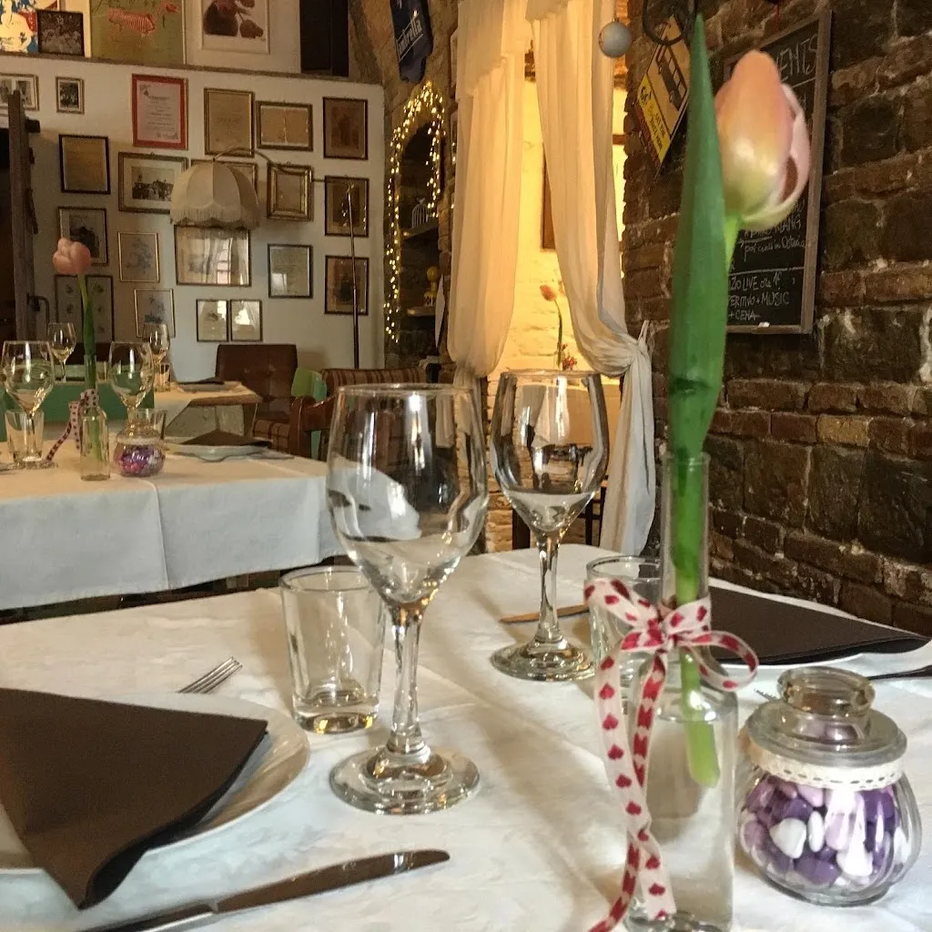 Osteria Sotto Le Mura_Montecarotto_slider_image_3