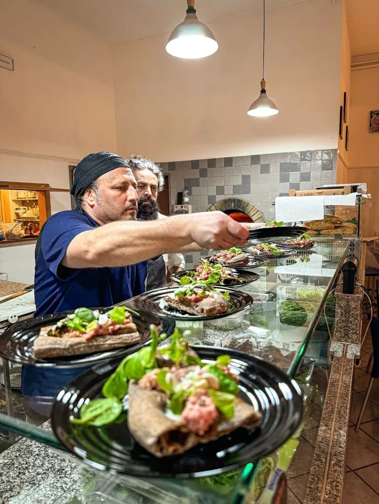 Anselmo Cazzarò Working Flair Bartending School_Pizzeria Raggio di Sole_Casarano_recensione