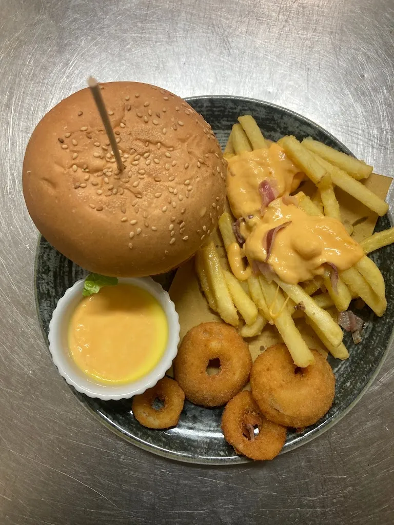 PONTE PÌ Pizzeria Ristorante_Montecassiano_slider_image_2