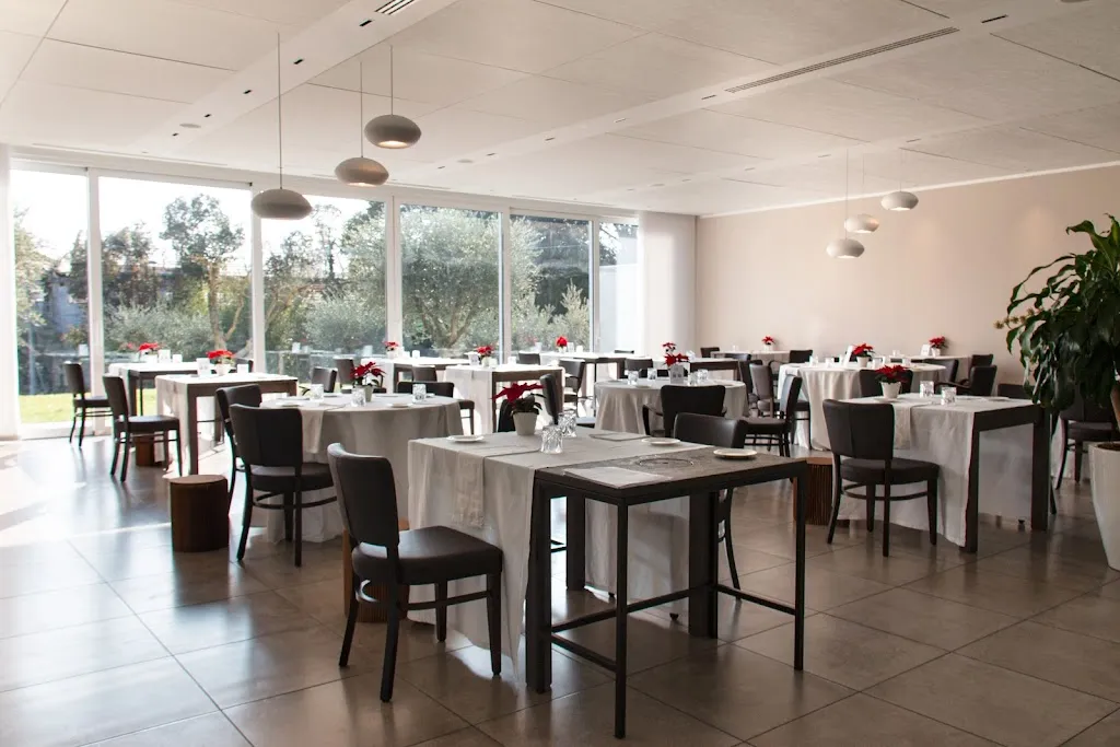 Due Cigni Il Ristorante_Montecosaro_slider_image_1