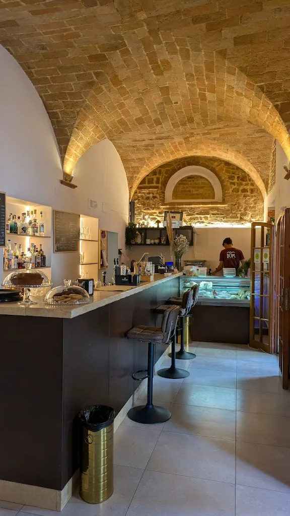 DOM Craft Bar restaurant in Montedinove