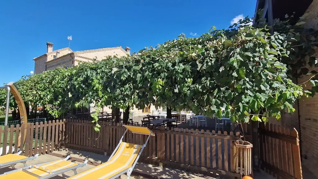 Agriturismo Oasi Biologica | Marche_Montedinove_slider_image_2