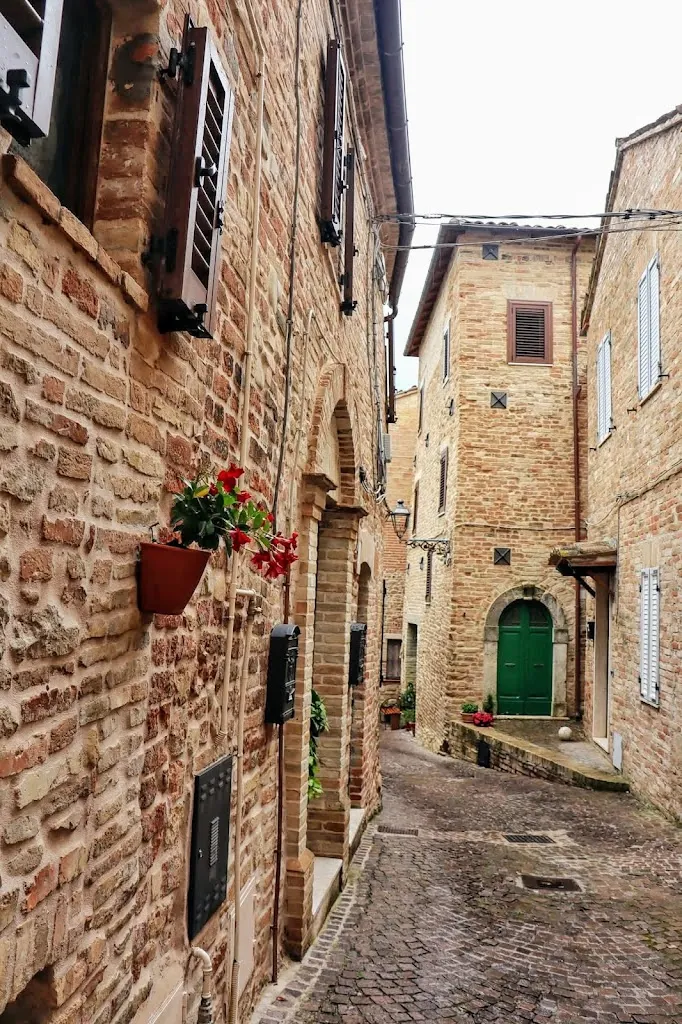 Stefania Porfiri_Montedinove AP_Montedinove_review