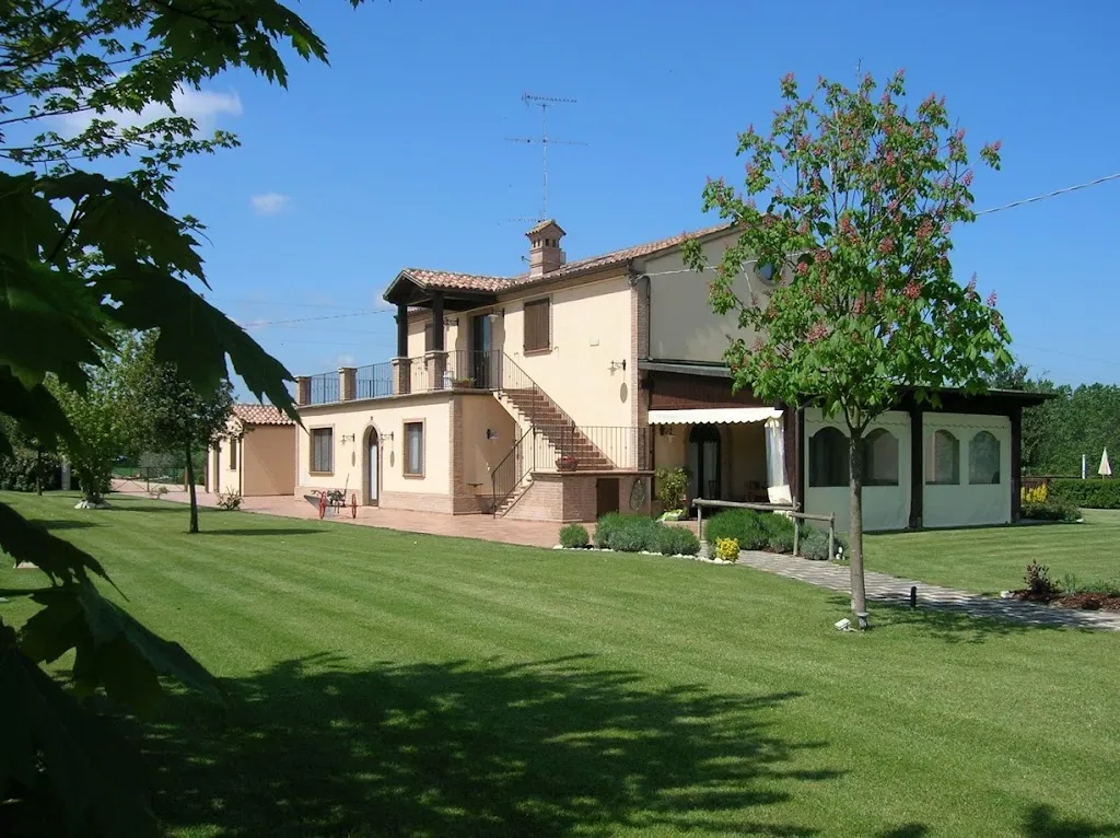 Agriturismo delle Rose_Monte Urano_slider_image_1