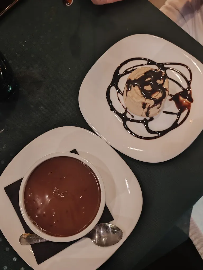 Greta May_Chaplin_Casarano_review