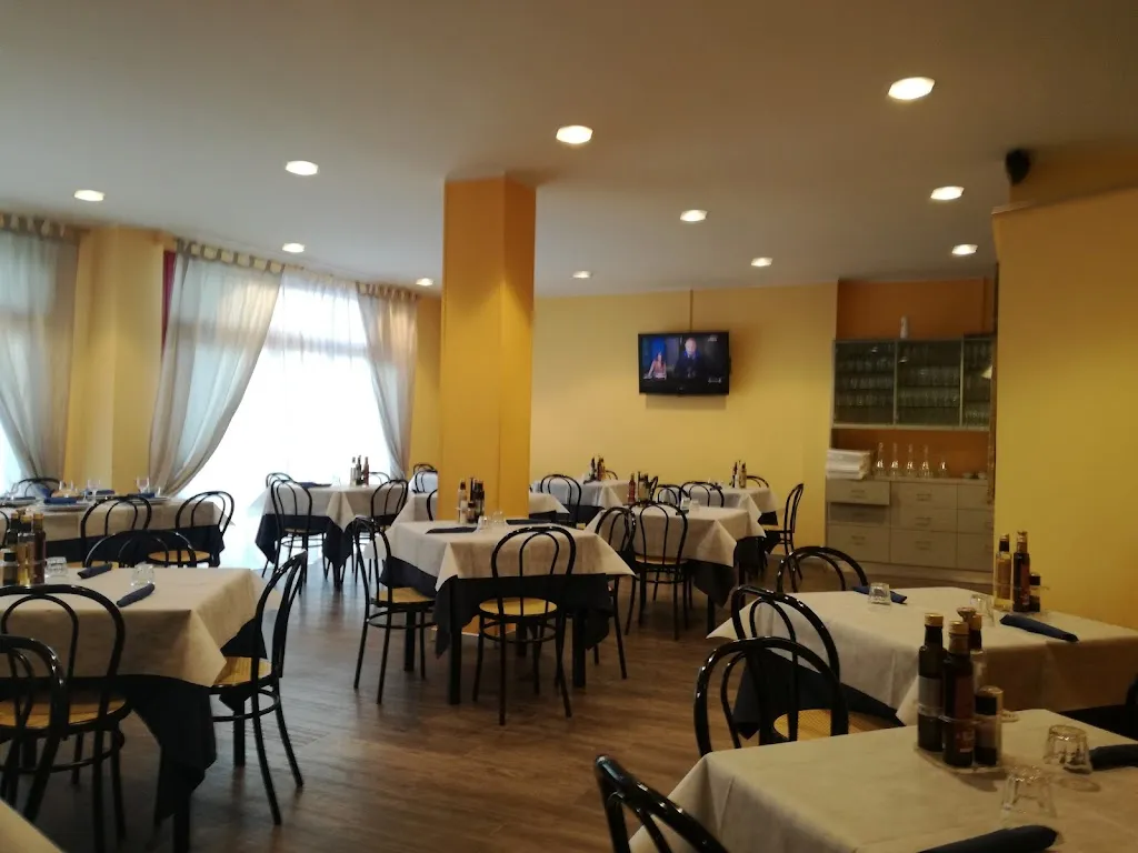 Ristorante Bar Amici_Monte Urano_slider_image_3