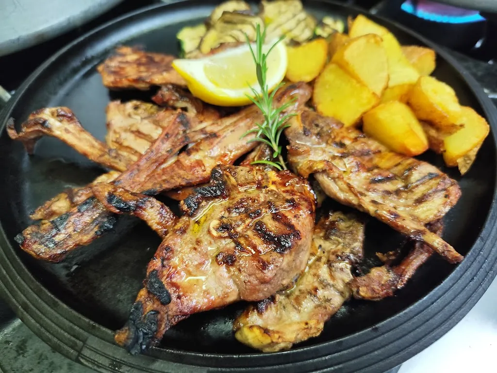 Verde Pistacchio di Girotti L. e Garcon F. S.N.C._Monte Urano_slider_image_3