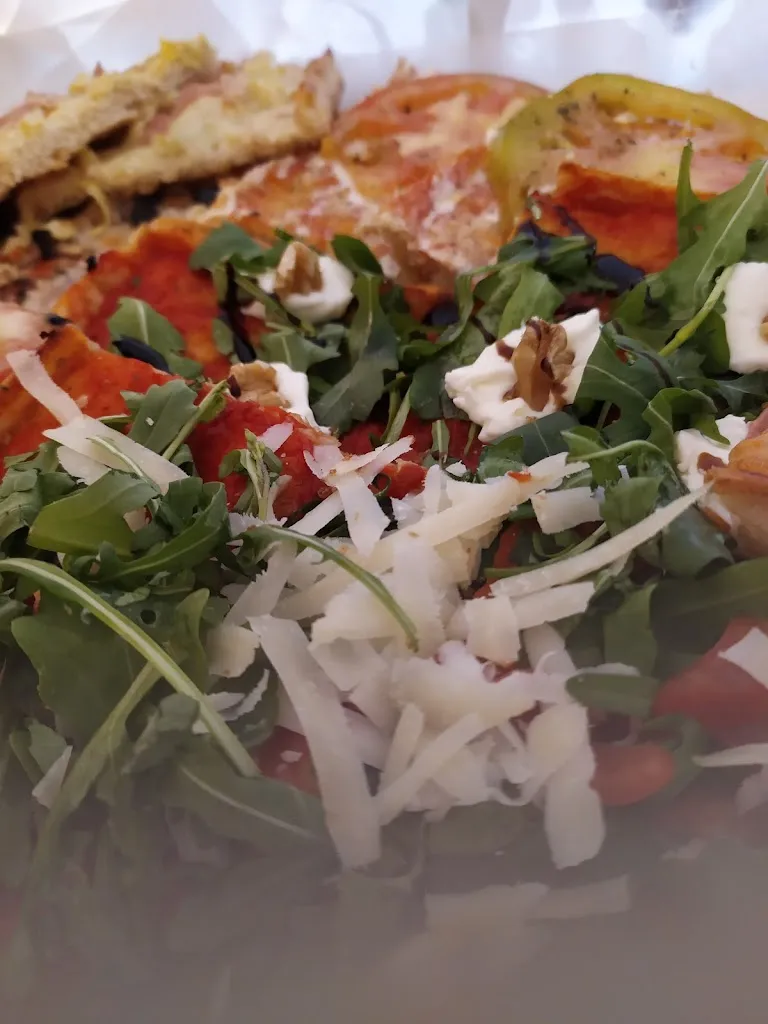 Daniela Marisa_Pizza Ti Amo_Monte Urano_review