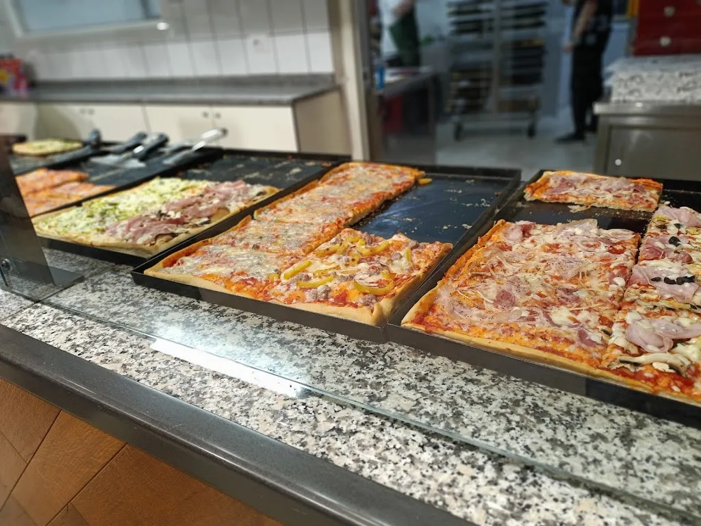 Pizza Ti Amo_Monte Urano_slider_image_3