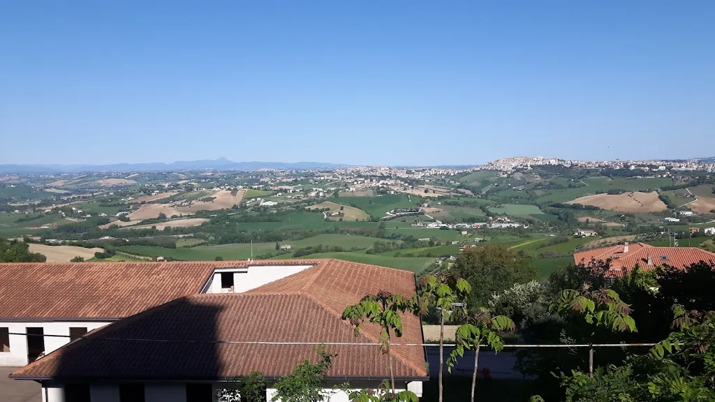 Pizzeria Rosticceria Stella Di Bazan Estela De Las Mercedes restaurant in Monte Urano