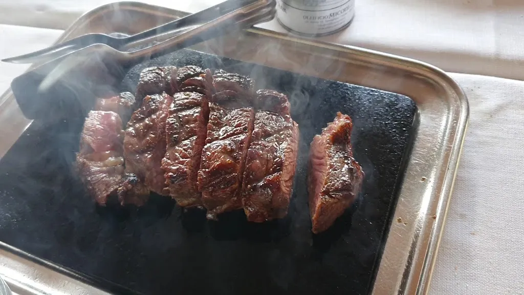 Ristorante Le Logge_Montefalcone Appennino_slider_image_2