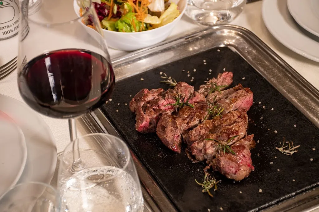 Ristorante Le Logge_Montefalcone Appennino_slider_image_3