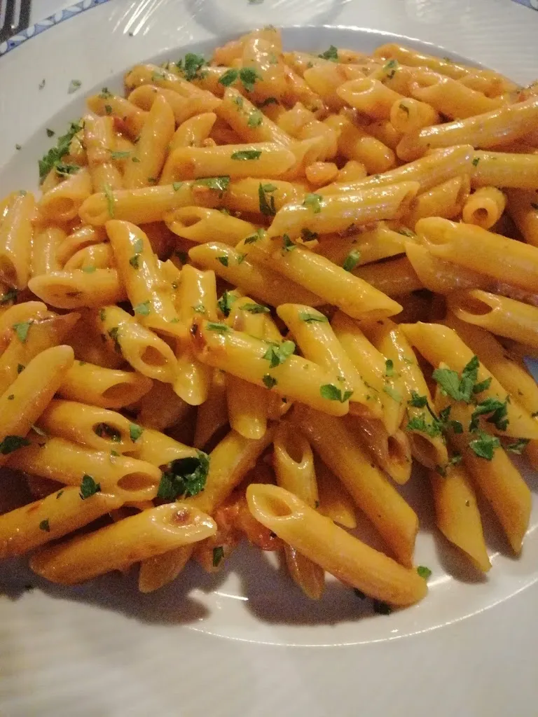 EmanuelePittoAgostini Tik Tok_Ristorante Pizzeria La Locanda_Montefelcino_review