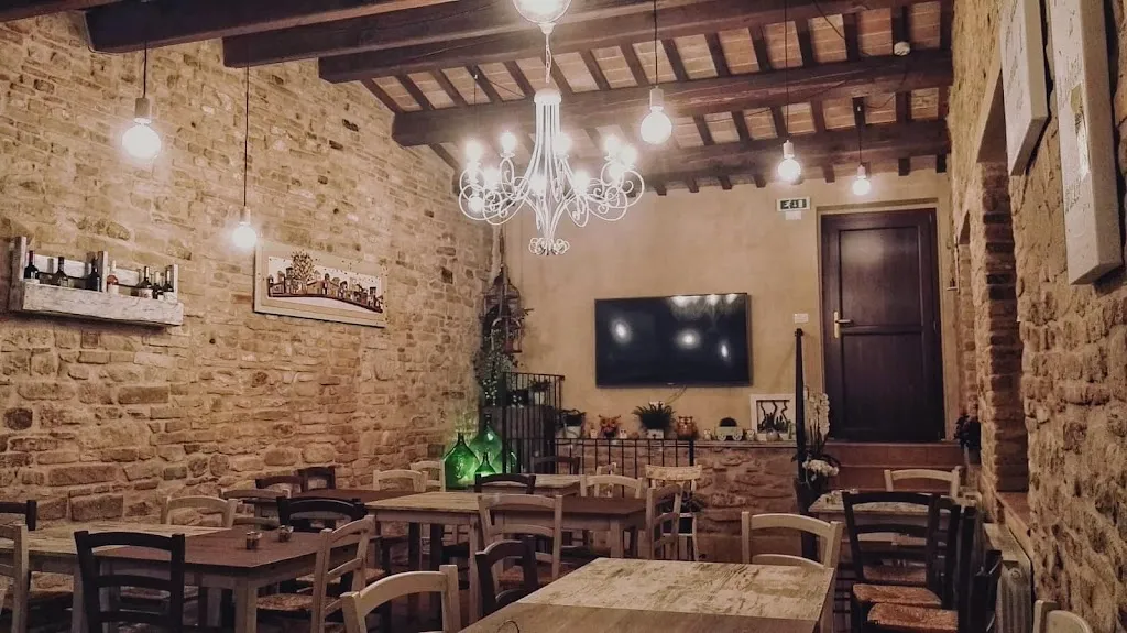Il Gufo e La Civetta restaurant in Montelparo