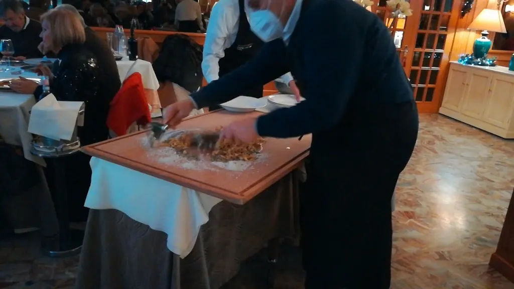 Hotel ristorante Oscar e Amorina restaurant in Montegiorgio