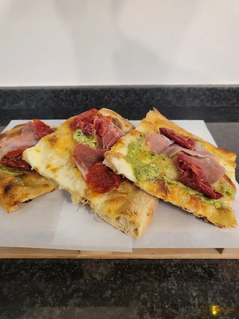 SMOOTH Pizza&Birra_Montegiorgio_slider_image_3