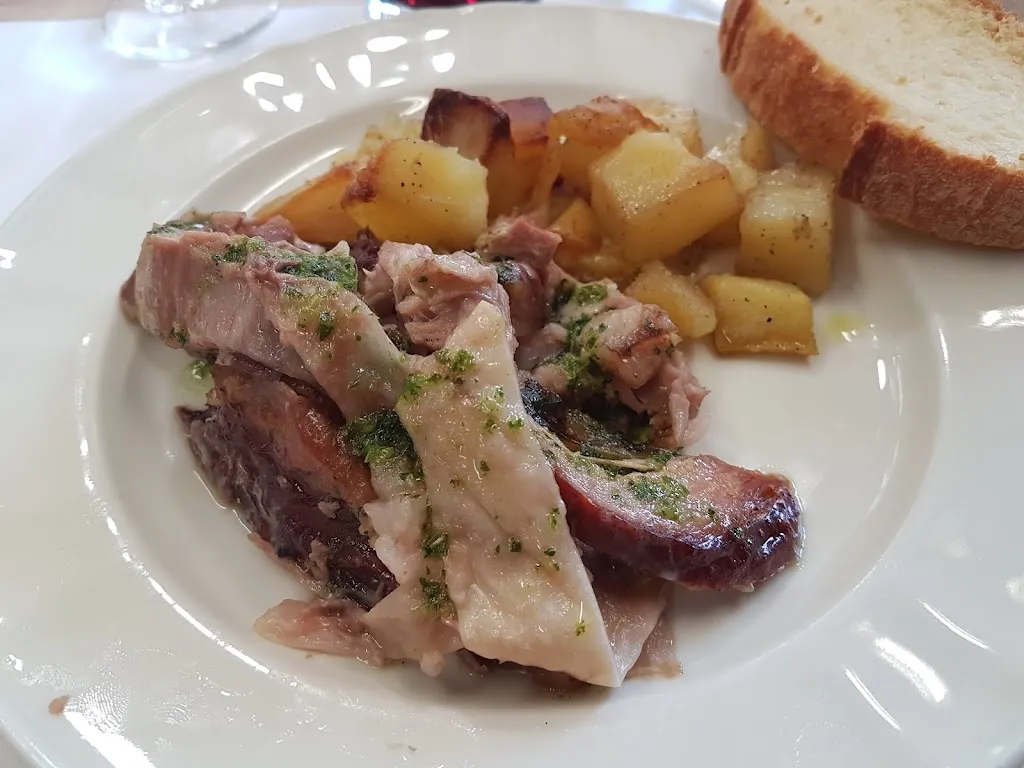 Il borgo ristorante a Montegiorgio