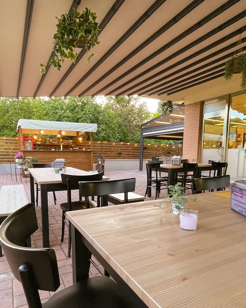 PIZZA FACTORY - PIANE DI MONTEGIORGIO_Montegiorgio_slider_image_1