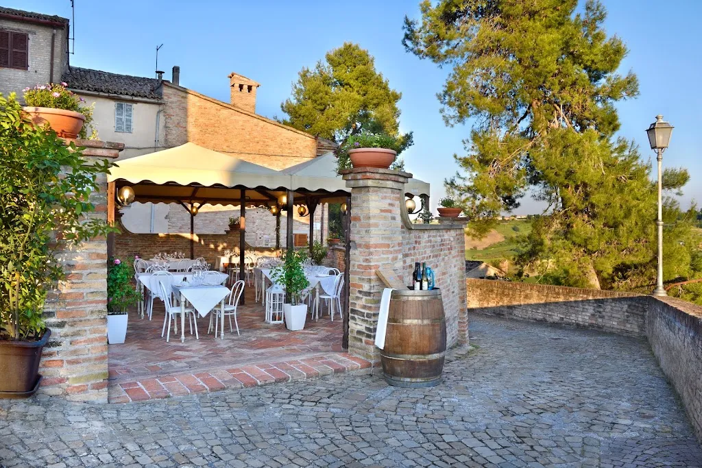 Albergo Diffuso Borgo Montemaggiore_Montemaggiore al Metauro_slider_image_1