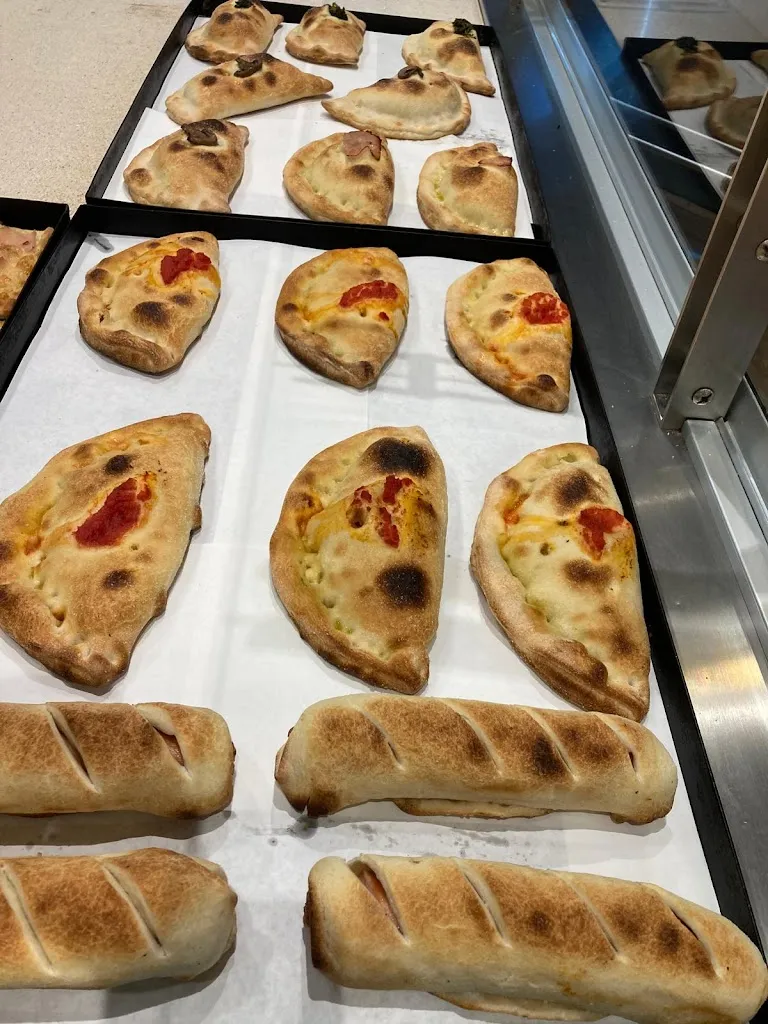 Pizzeria Arcobaleno Di Ferrazzoli Stefano_Montegranaro_slider_image_2