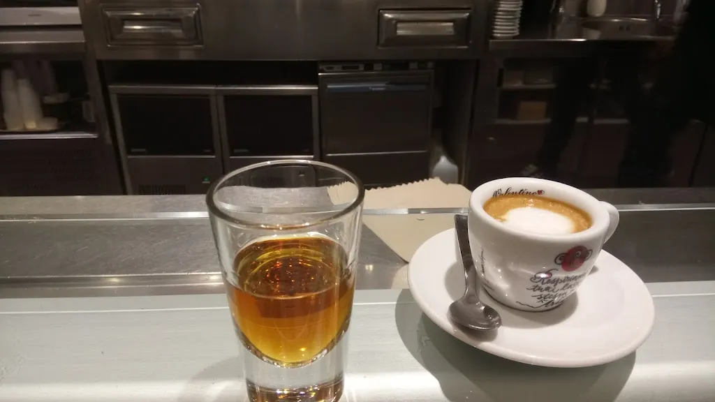 Jay Clifton_Caffetteria Valentino_Casarano_review