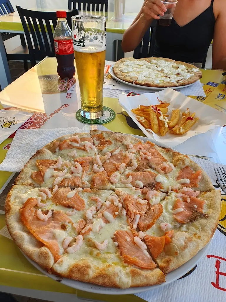 Glauber Dambros Midia_Pizza Smile Di Di Battista Barbara_Montegranaro_review