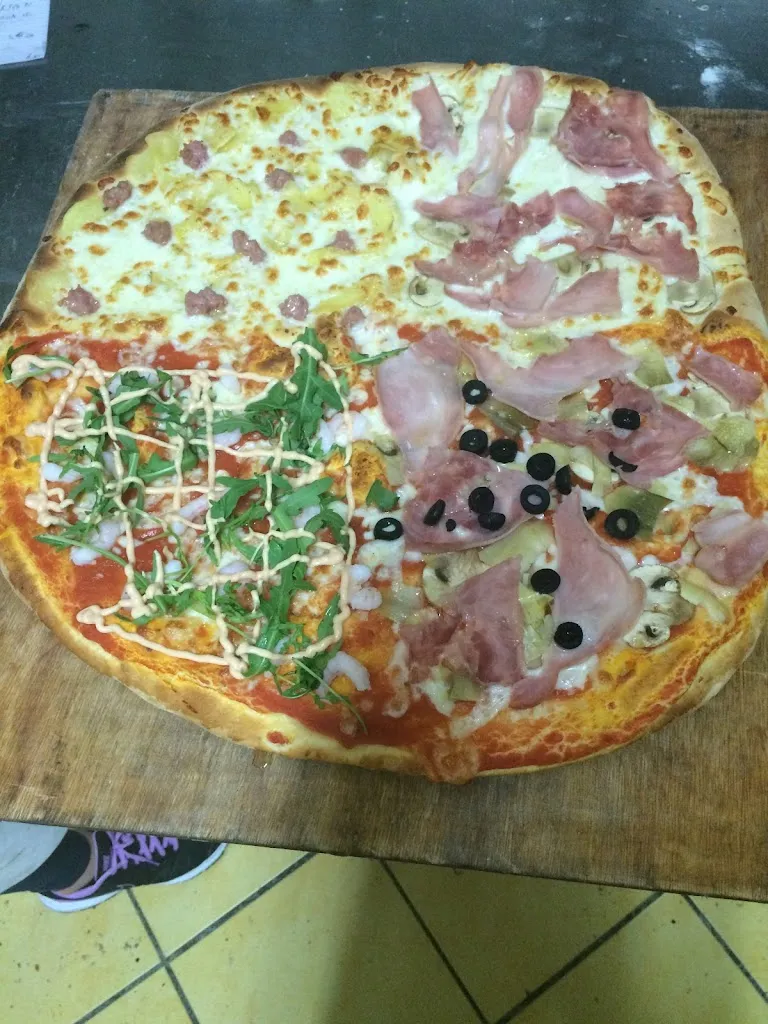 Pizza Smile Di Di Battista Barbara_Montegranaro_slider_image_3