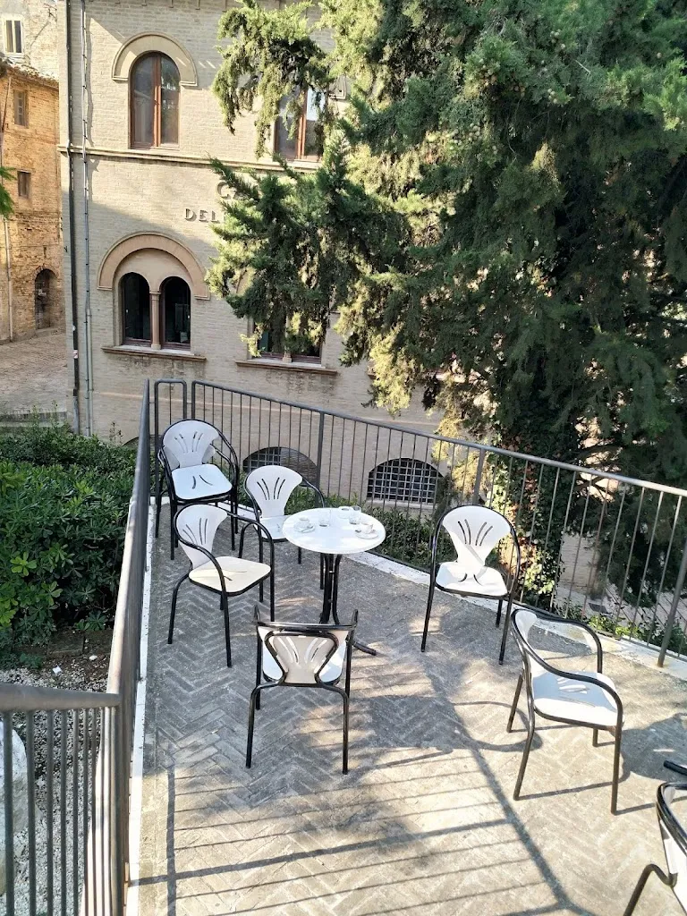 Federica Francalancia_Theater Coffee_Montelupone_review