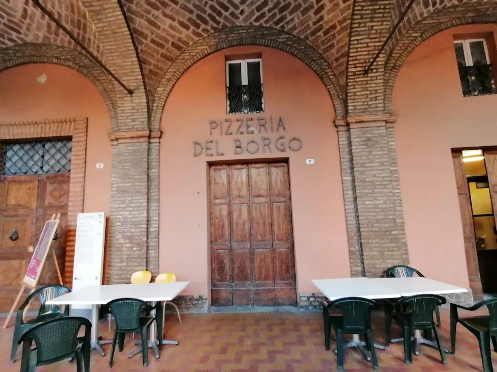 Pizzeria Del Borgo restaurant in Montelupone