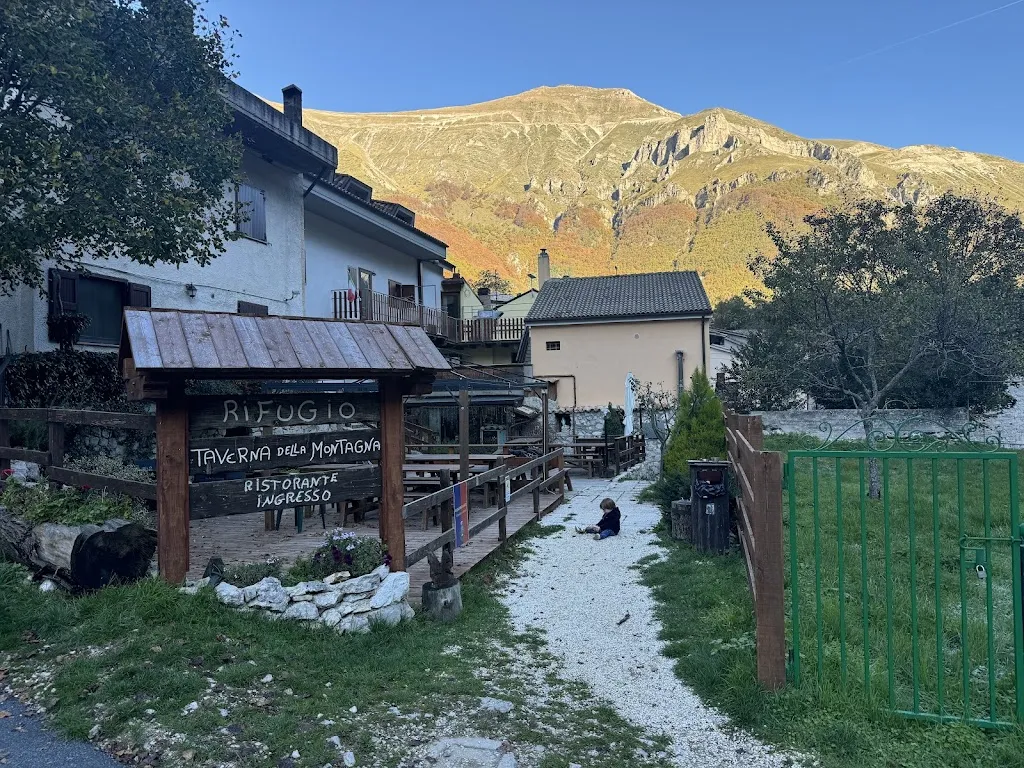 Jean-Philippe Vaillancourt_Rifugio Taverna Della Montagna_Montemonaco_review
