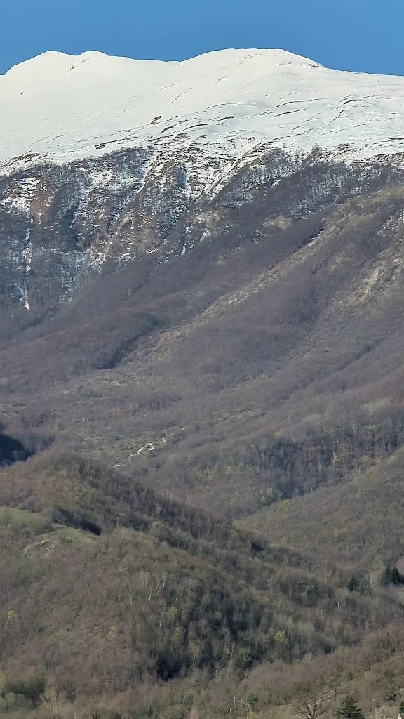 Adrian Squirrell_Farmhouse La Cittadella dei Sibillini_Montemonaco_review