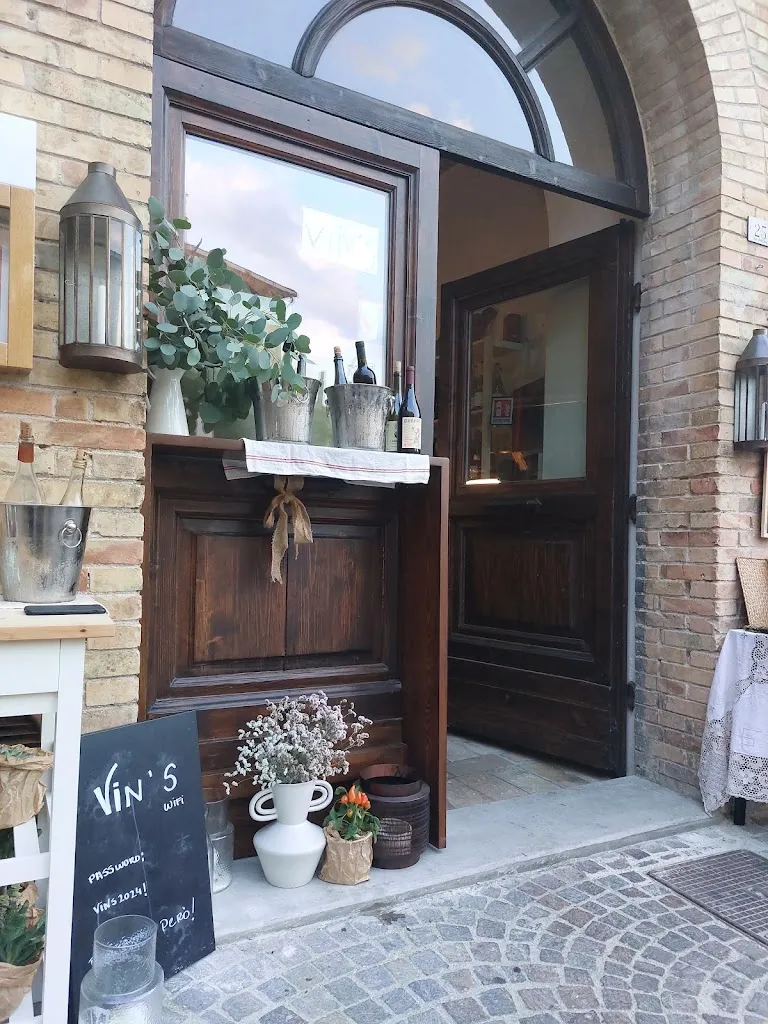 VIN’S restaurant in Monterubbiano