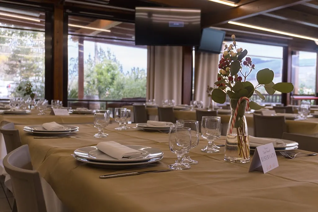 Laghi Santarelli restaurant in Monterubbiano