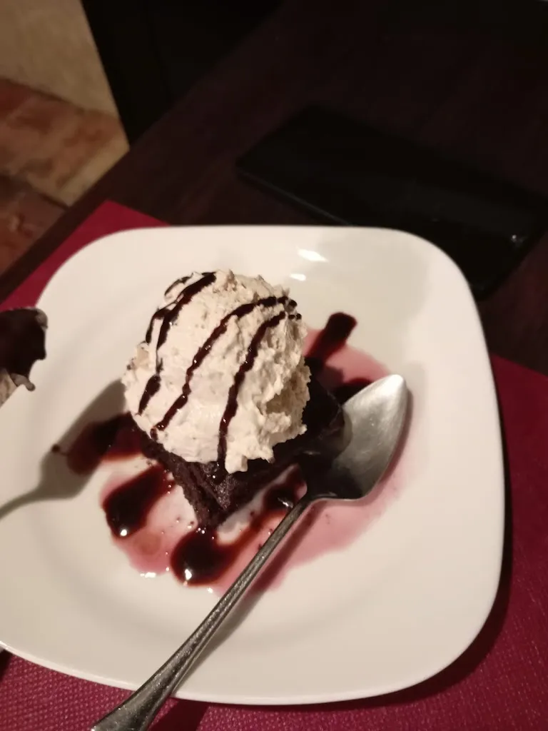 Valentina B_Restaurant Vin ' Canta_Morro d'Alba_review